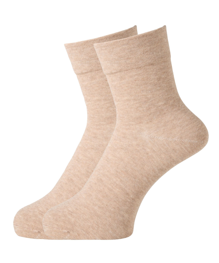 サンドベージュ