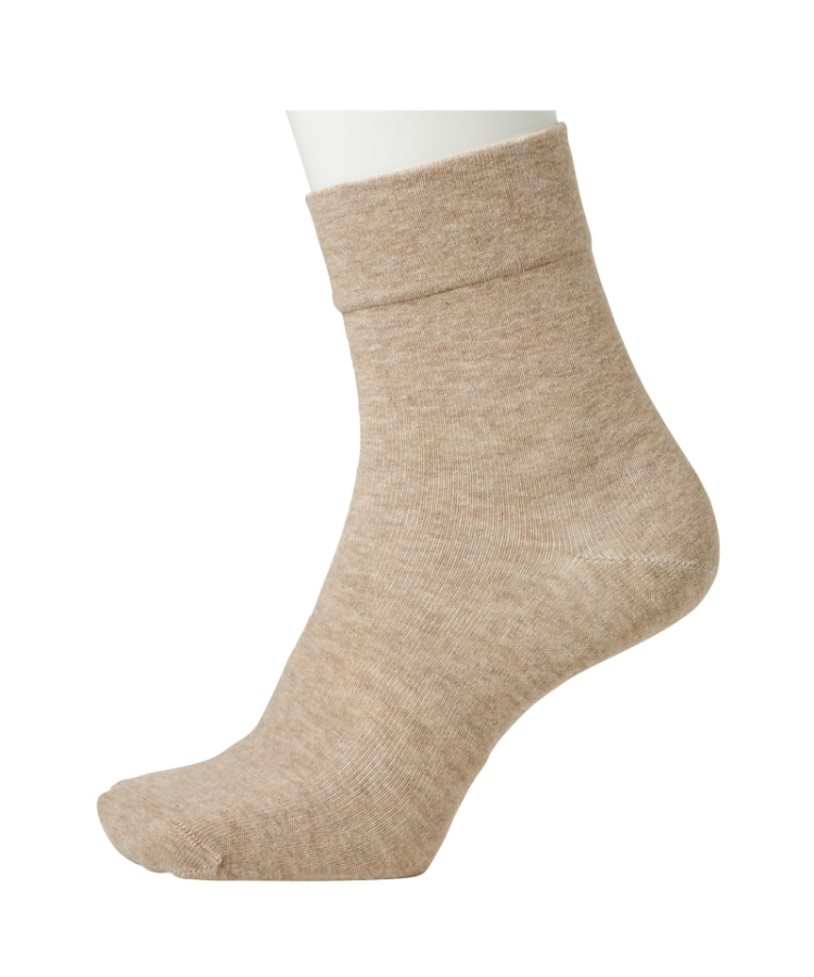 サンドベージュ