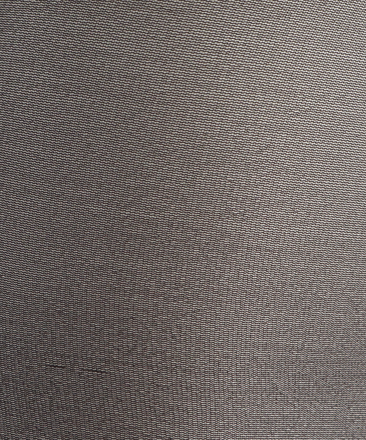 ダークブラウン