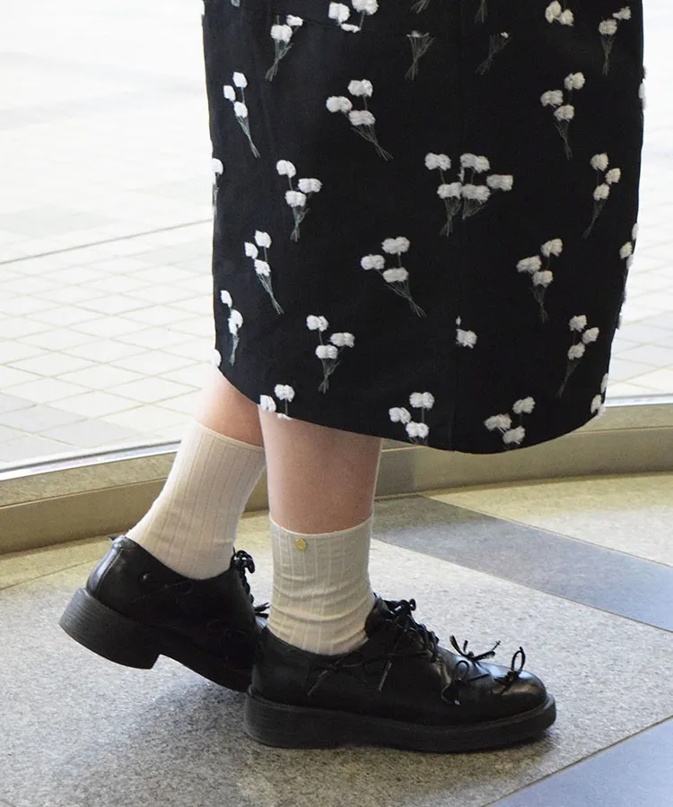 サンドベージュ