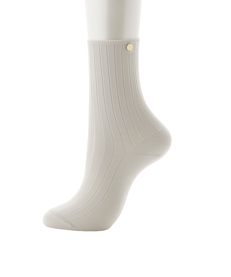 サンドベージュ