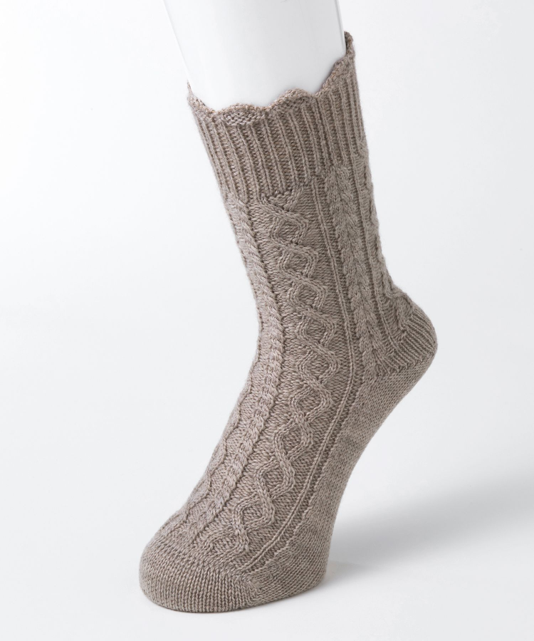 あしごろも レディース アランニットくつした｜靴下の岡本公式