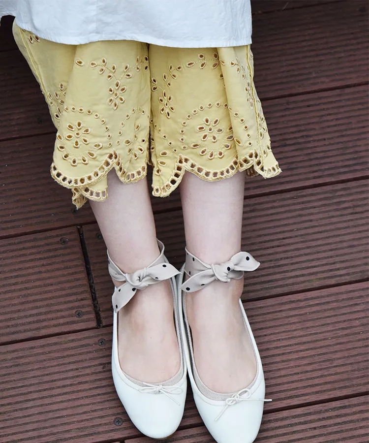 17℃ レディース パンツ Romantic Lace 裾レース刺繍セミワイド｜靴下の