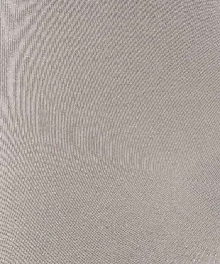 ライトグレー