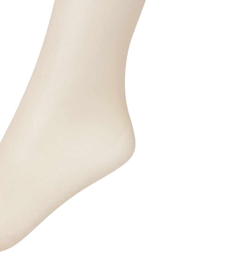 ライトベージュ