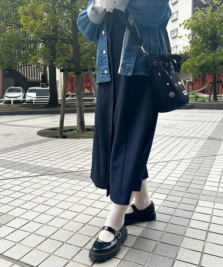 アイボリー