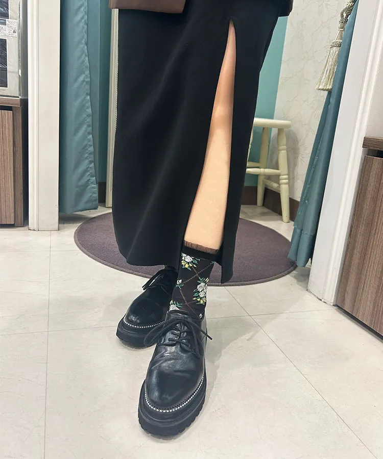 ブラック