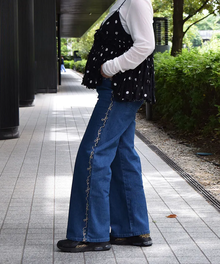 17℃ レディース パンツ デニムサイドリボン刺繍セミワイド｜靴下の岡本
