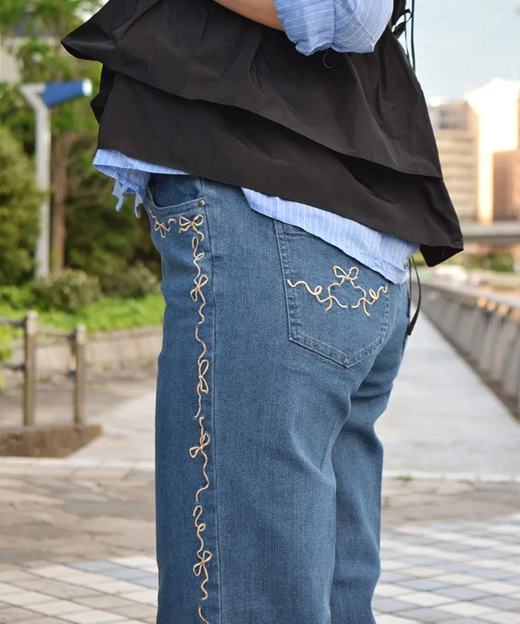 17℃ レディース パンツ デニムサイドリボン刺繍セミワイド｜靴下の岡本